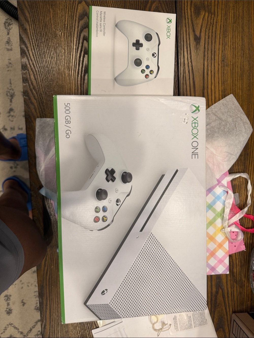 Xbox One 500GB Console with White Wireless Controller and 8 games (new in pack)